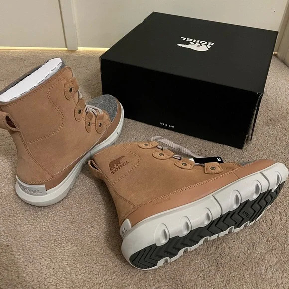 NWT Sorel explorer next Joan boots size 7